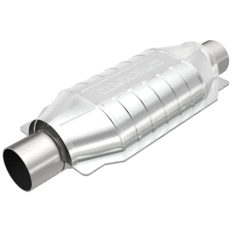 MagnaFlow Conv Univ 2.5in Inlet/Outlet Center/Center Oval 12in Body L x 6.5in W x 16in Overall L - Main Product View