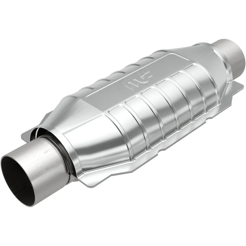 MagnaFlow Conv Univ 2.5in Inlet/Outlet Center/Center Oval 12in Body L x 6.5in W x 16in Overall L - Side View