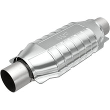 Load image into Gallery viewer, MagnaFlow Conv Univ 2.5in Inlet/Outlet Center/Center Oval 12in Body L x 6.5in W x 16in Overall L - Side View