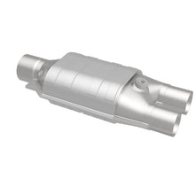 Load image into Gallery viewer, MagnaFlow Conv Univ 2.5inch/2inch single/dual w/ O2 - Additional View 7