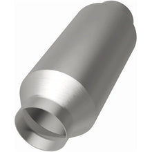 Load image into Gallery viewer, MagnaFlow Conv Universal 2.5 inch C/C spun body - Back View