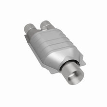 Load image into Gallery viewer, MagnaFlow Conv Universal 2.5 inch/2 inch S/D PC2 Rear - Additional View 5