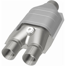 Load image into Gallery viewer, MagnaFlow Conv Universal 2.5/2 Single/Dual O2 - Additional View 6