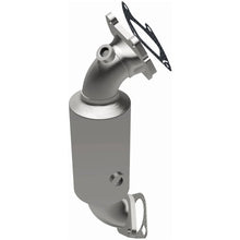Load image into Gallery viewer, MagnaFlow Converter Direct Fit 17-18 Chrysler Pacifica 3.6L - Back View