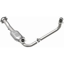Load image into Gallery viewer, MagnaFlow Converter Direct Fit California Grade 5.0L V8 / 4.3L V6 fits 1996-1999 Chevrolet C1500 / Chevrolet C2500 / Chevr...