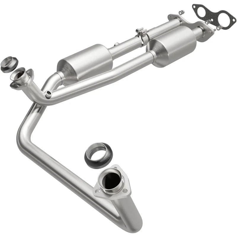 MagnaFlow Converter Direct Fit California Grade 96-00 GM Tahoe/Yukon/Escalade 5.7L - Main Product View
