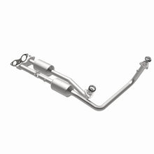 Load image into Gallery viewer, MagnaFlow Converter Direct Fit California Grade 96-00 GM Tahoe/Yukon/Escalade 5.7L - Back View
