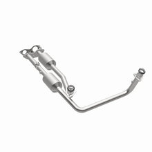 Load image into Gallery viewer, MagnaFlow Converter Direct Fit California Grade 96-00 GM Tahoe/Yukon/Escalade 5.7L - Additional View 6