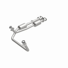 Load image into Gallery viewer, MagnaFlow Converter Direct Fit California Grade 96-00 GM Tahoe/Yukon/Escalade 5.7L - Additional View 7
