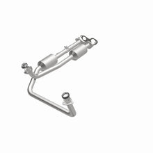 Load image into Gallery viewer, MagnaFlow Converter Direct Fit California Grade 96-00 GM Tahoe/Yukon/Escalade 5.7L - Additional View 9