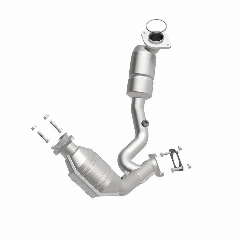 MagnaFlow Direct Fit Catalytic Converter 00-03 Ford Taurus 3.0L fron - Back View