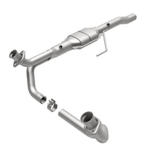 Load image into Gallery viewer, MagnaFlow Direct Fit Catalytic Converter 01 Dodge Ram 1500 - Main Product View