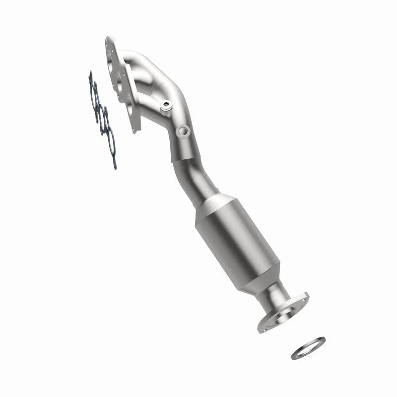 MagnaFlow Direct-Fit OEM Grade Federal Catalytic Converter 16-17 Lexus IS300/IS350 V6 3.5L - Installation View
