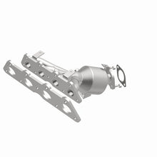 Load image into Gallery viewer, MagnaFlow Direct-Fit SS OEM Catalytic Converter 12-15 Hyundai Accent L4-1.6LGAS - Additional View 10