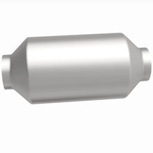 Load image into Gallery viewer, MagnaFlow GM 3500/4500 HD 6.0L 3in Universal Converter - Side View