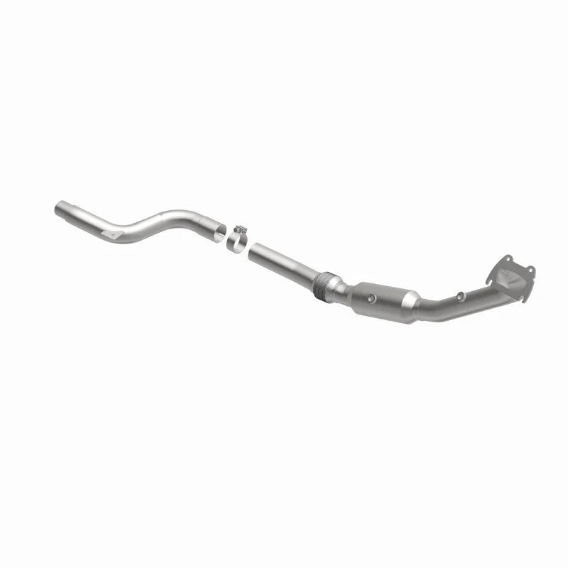 MagnaFlow Left Side Converter Direct Fit 15-17 Chrysler 300 3.6L - Back View