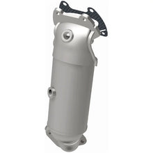 Load image into Gallery viewer, MagnaFlow OEM Grade 11-14 Dodge Grand Caravan Direct Fit Federal Rear Catalytic Converter - Additional View 5