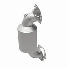 Load image into Gallery viewer, MagnaFlow OEM Grade 11-14 Dodge Grand Caravan Direct Fit Federal Rear Catalytic Converter - Additional View 9
