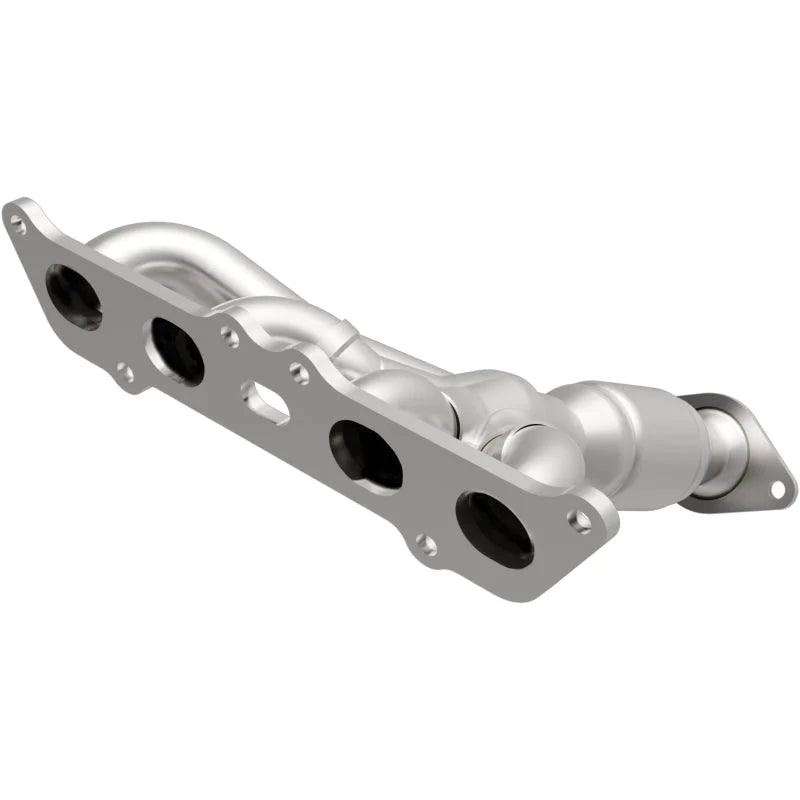 MagnaFlow OEM Grade 12-17 Toyota Prius C Federal / EPA Compliant Manifold Catalytic Converter - Main Product View