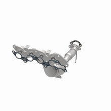 Load image into Gallery viewer, MagnaFlow OEM Grade Federal/EPA Compliant Manifold Catalytic Converter fits 2014-2017 Cadillac Escalade / Cadillac Escalad...