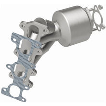 Load image into Gallery viewer, MagnaFlow Uni Catalytic Con DF 05-09 Hyundai Tucson  2.7 L P/S Manifold /05-07 Kia Truck - Additional View 6