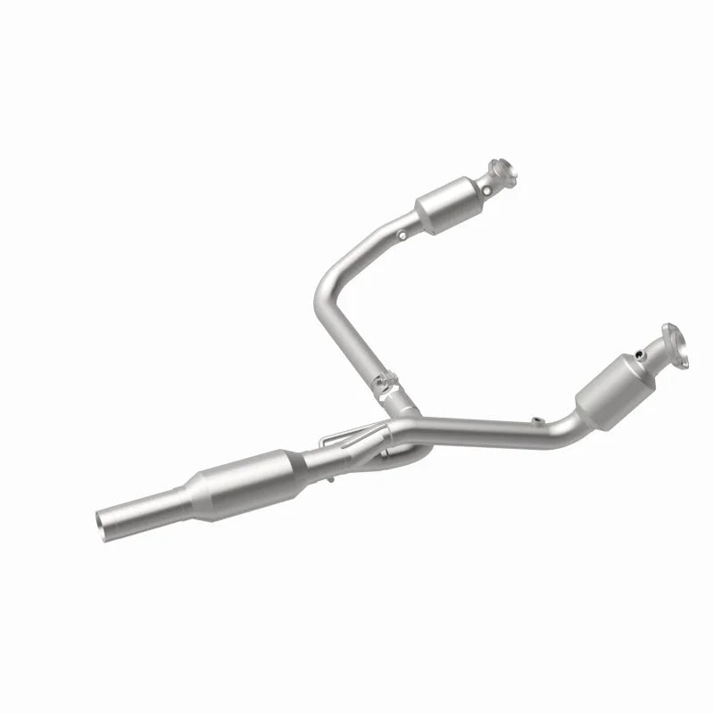 Magnaflow 01-02 Dodge Ram 2500 5.9L Direct Fit Converter - Back View