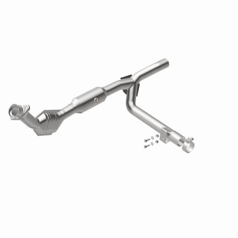 Magnaflow 01-03 Ford F150 XL/XLT V6 4.2L OEM Grade / EPA Compliant Direct-Fit Catalytic Converter - Installation View