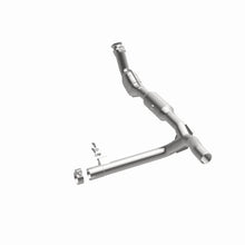 Load image into Gallery viewer, Magnaflow 01-03 Ford F150 XL/XLT V6 4.2L OEM Grade / EPA Compliant Direct-Fit Catalytic Converter - Additional View 8