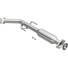 Load image into Gallery viewer, Magnaflow 01-03 Toyota Sienna 3.0L Direct Fit Converter - Main Product View