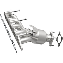 Load image into Gallery viewer, Magnaflow 01-05 Volvo S60/V70 2.4L Direct Fit Converter - Main Product View