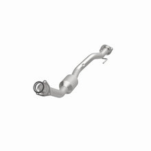 Load image into Gallery viewer, Magnaflow 02-03 Chevrolet Trailblazer 4.2L Direct Fit Converter - Additional View 5