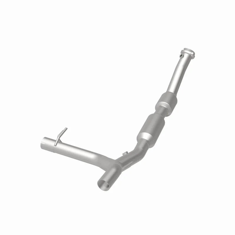 Magnaflow 02-03 Ford F-150 5.4L Direct Fit Converter - Back View