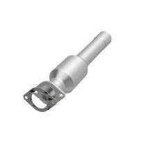 Load image into Gallery viewer, Magnaflow 02-06 Sierra 2500HD 6.0L Direct Fit Converter - Additional View 15
