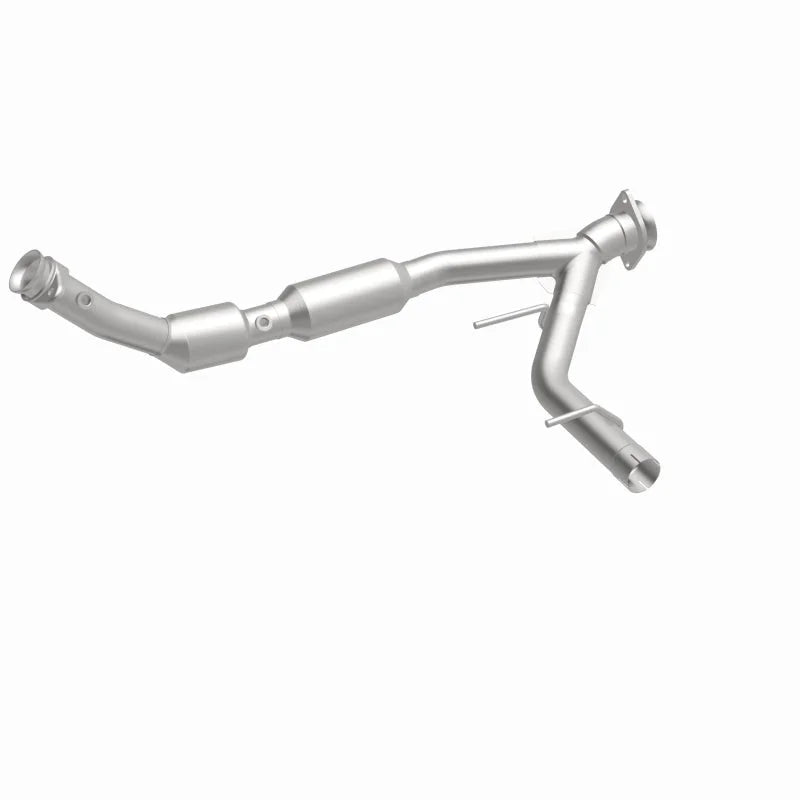 Magnaflow 03-04 Ford Expedition 5.4L Direct Fit Converter - Back View