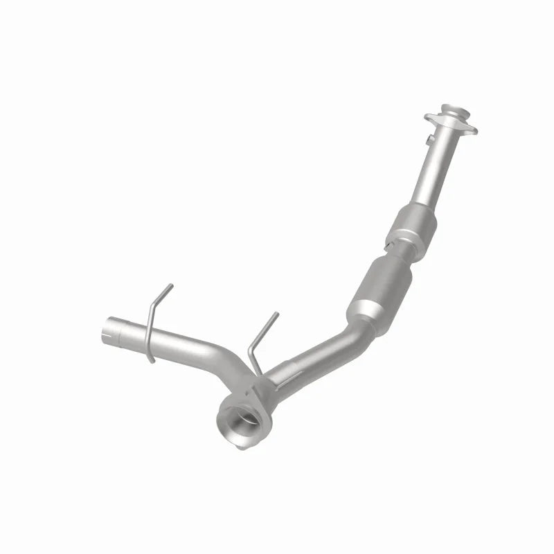 Magnaflow 03-04 Ford Expedition 5.4L Direct Fit Converter - Additional View 15