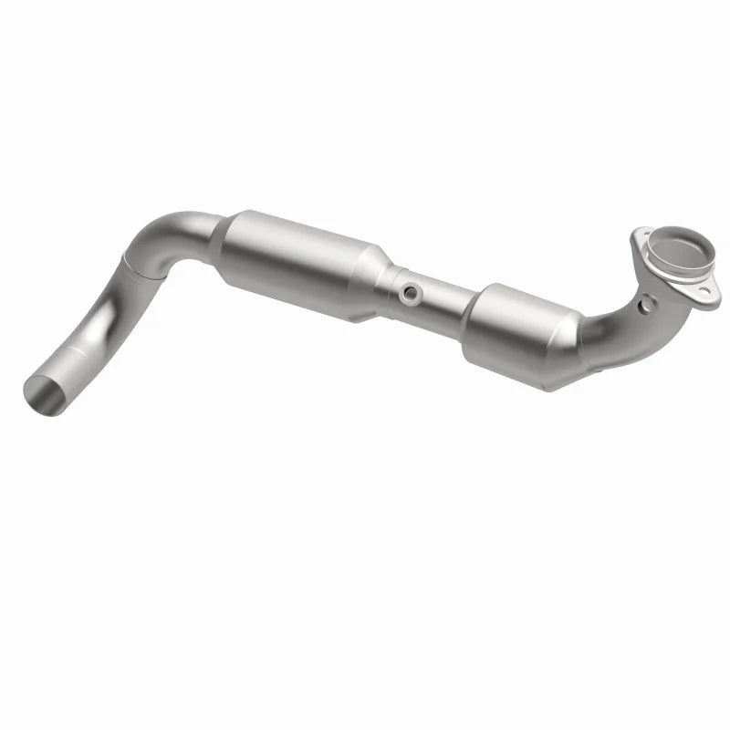 Magnaflow 03-04 Ford Expedition 5.4L Direct Fit Converter - Side View