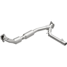 Load image into Gallery viewer, Magnaflow 03-04 Lincoln Navigator 5.4L Direct Fit Converter - Main Product View