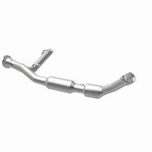 Load image into Gallery viewer, Magnaflow 03-04 Lincoln Navigator 5.4L Direct Fit Converter - Side View