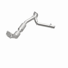 Load image into Gallery viewer, Magnaflow 03-04 Lincoln Navigator 5.4L Direct Fit Converter - Additional View 10