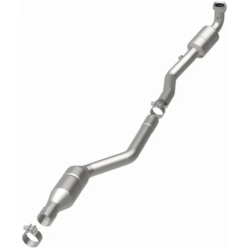 Magnaflow 04-05 Mercedes-Benz SL500 5.0L Direct Fit Converter - Installation View