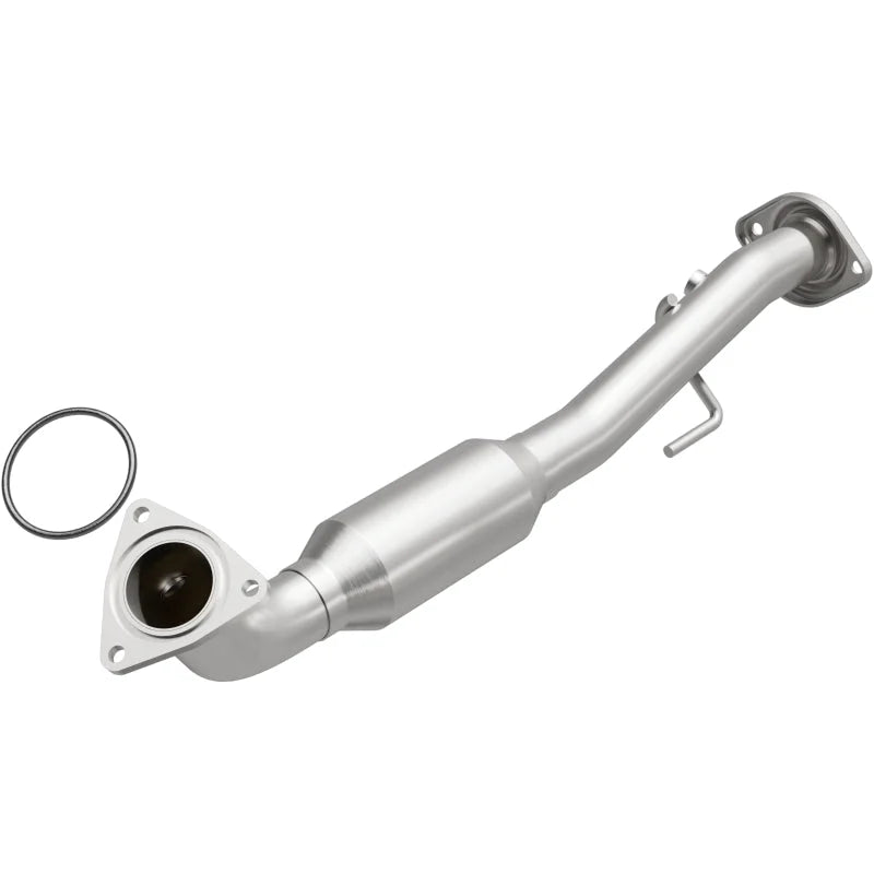 Magnaflow 04-06 Cadillac Escalade 6.0L Direct Fit Converter - Main Product View