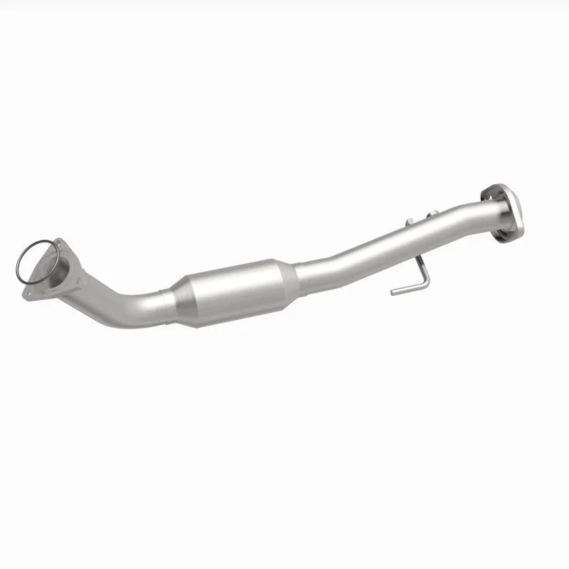 Magnaflow 04-06 Cadillac Escalade 6.0L Direct Fit Converter - Installation View