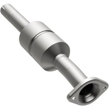 Load image into Gallery viewer, Magnaflow 04-07 Toyota Highlander 3.3L Direct Fit Converter - Additional View 8