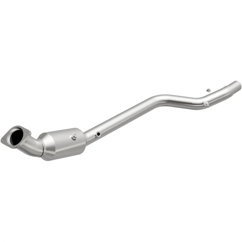 Magnaflow 05-06 Chrysler 300 3.5L Direct Fit Converter - Main Product View