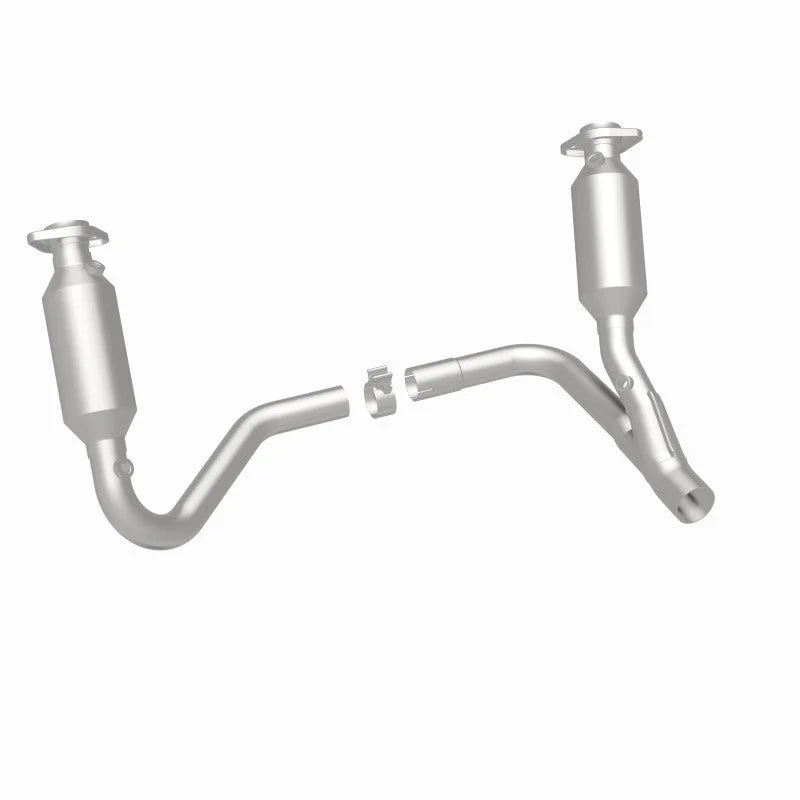 Magnaflow 05-06 Dodge Durango 4.7L Direct Fit Converter - Side View