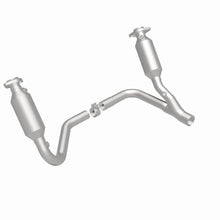 Load image into Gallery viewer, Magnaflow 05-06 Dodge Durango 4.7L Direct Fit Converter - Additional View 11