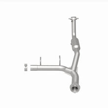 Load image into Gallery viewer, Magnaflow 05-06 Ford Expedition 5.4L Direct Fit Converter - Additional View 8