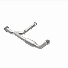 Load image into Gallery viewer, Magnaflow 05-06 Ford Expedition 5.4L Direct Fit Converter - Additional View 11