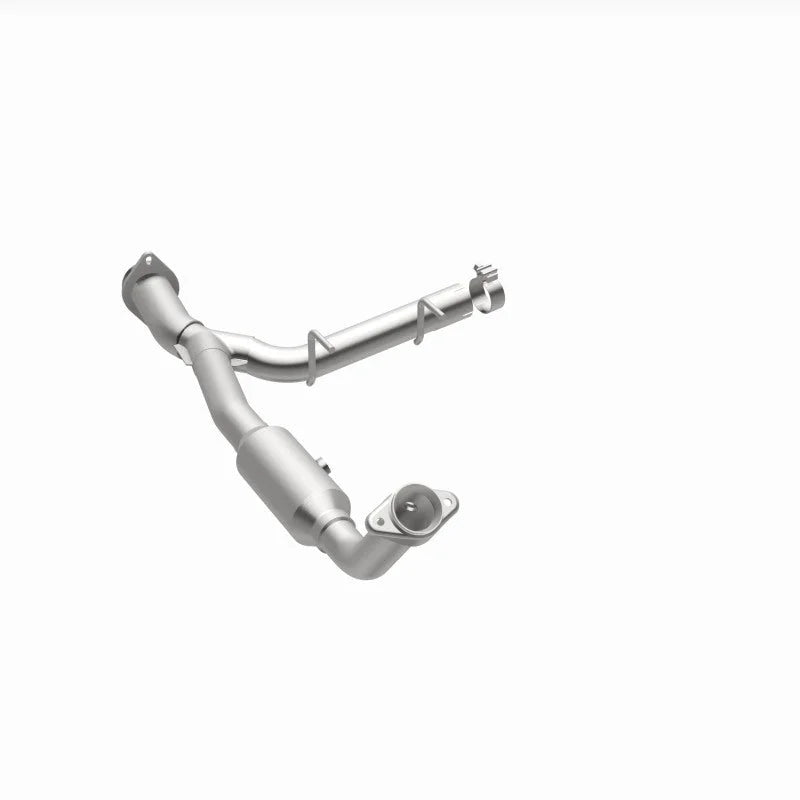 Magnaflow 05-06 Ford Expedition 5.4L Direct Fit Converter - Additional View 15