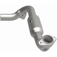 Load image into Gallery viewer, Magnaflow 05-06 Lincoln Navigator 5.4L Direct Fit Catalytic Converter - Passenger Side - Installation View